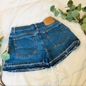 Levi’s | Vintage Released Hem Shorts H155